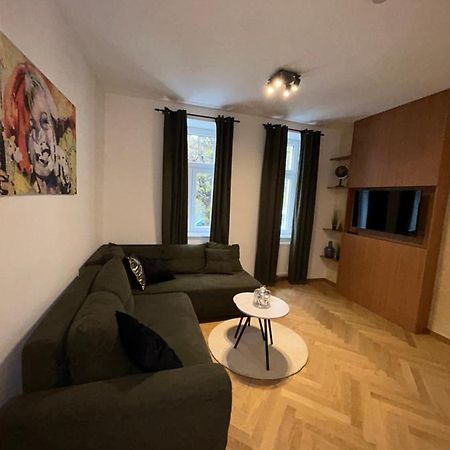 Deluxe Apartment Favoriten Wenen Buitenkant foto