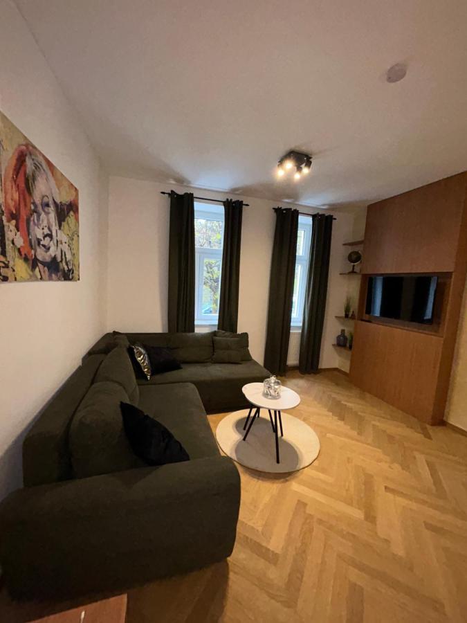 Deluxe Apartment Favoriten Wenen Buitenkant foto