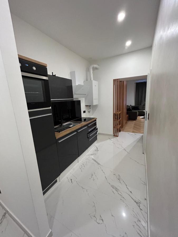 Deluxe Apartment Favoriten Wenen Buitenkant foto